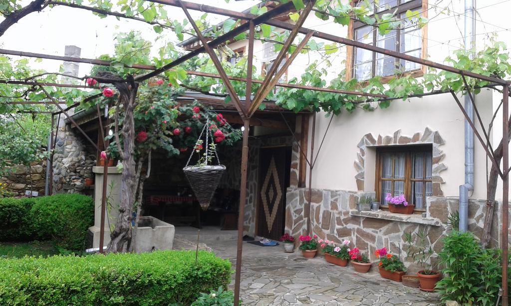 The House In Shipka Villa Exterior photo